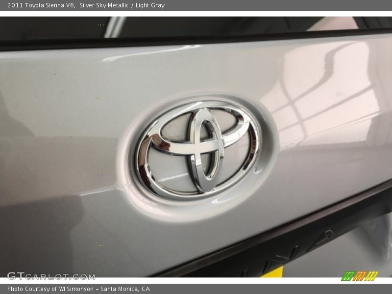 Silver Sky Metallic / Light Gray 2011 Toyota Sienna V6