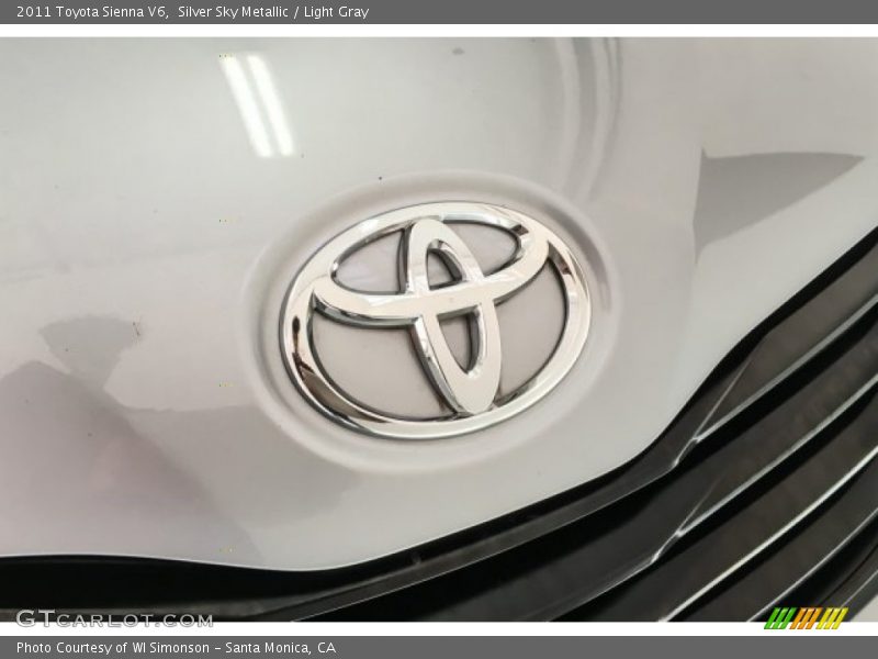 Silver Sky Metallic / Light Gray 2011 Toyota Sienna V6