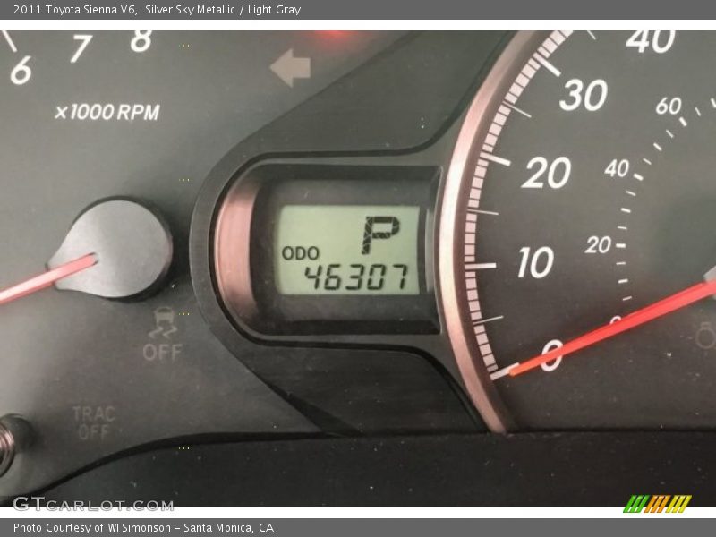 Silver Sky Metallic / Light Gray 2011 Toyota Sienna V6