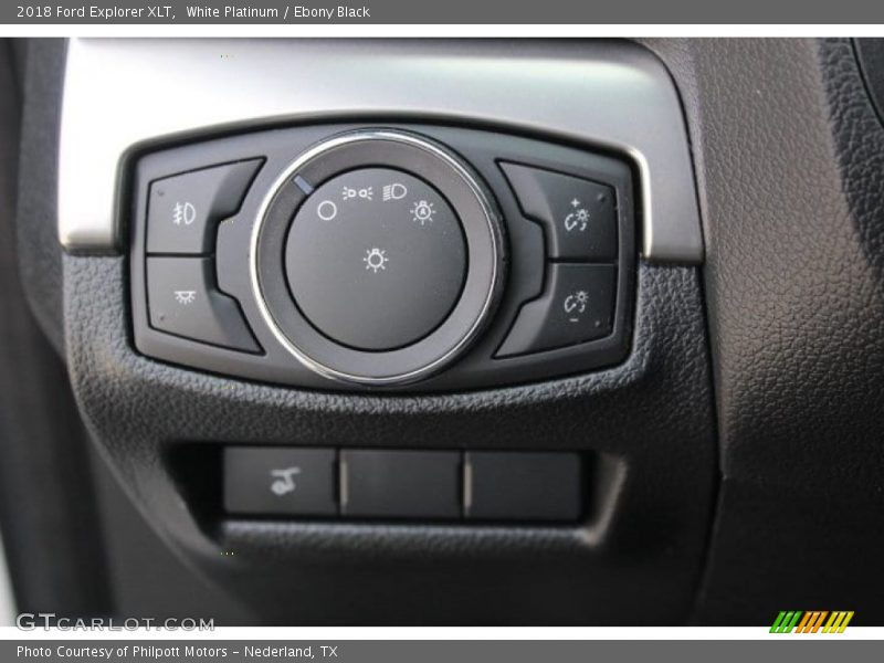 White Platinum / Ebony Black 2018 Ford Explorer XLT