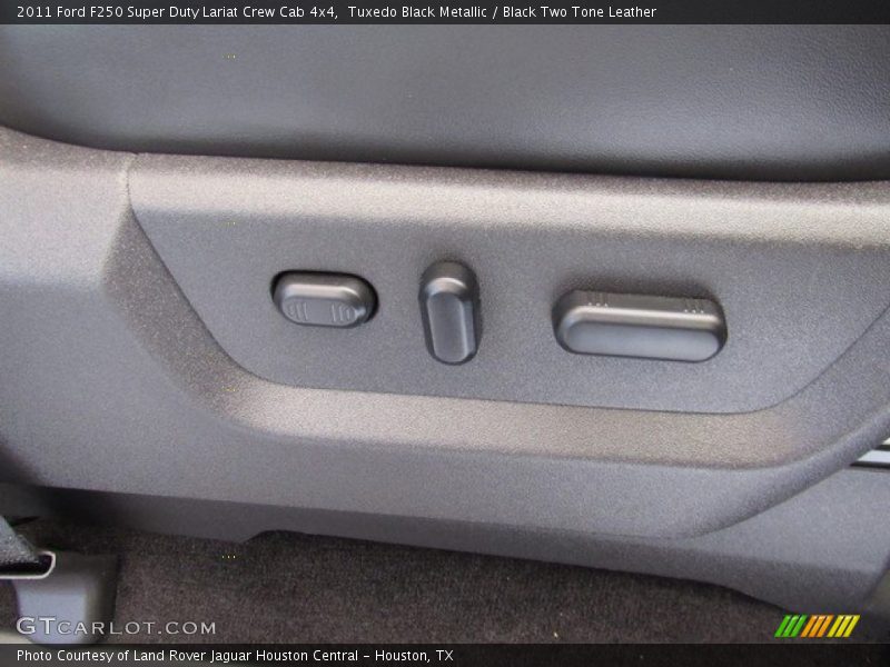 Tuxedo Black Metallic / Black Two Tone Leather 2011 Ford F250 Super Duty Lariat Crew Cab 4x4