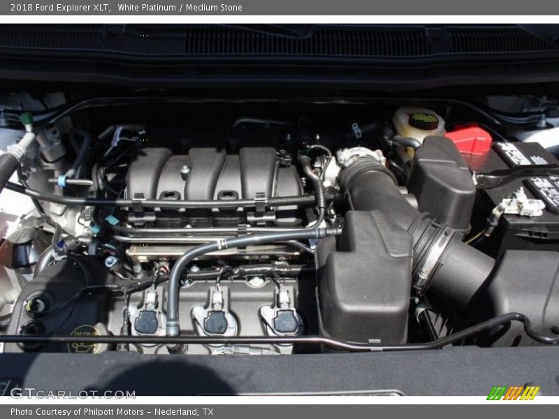 White Platinum / Medium Stone 2018 Ford Explorer XLT