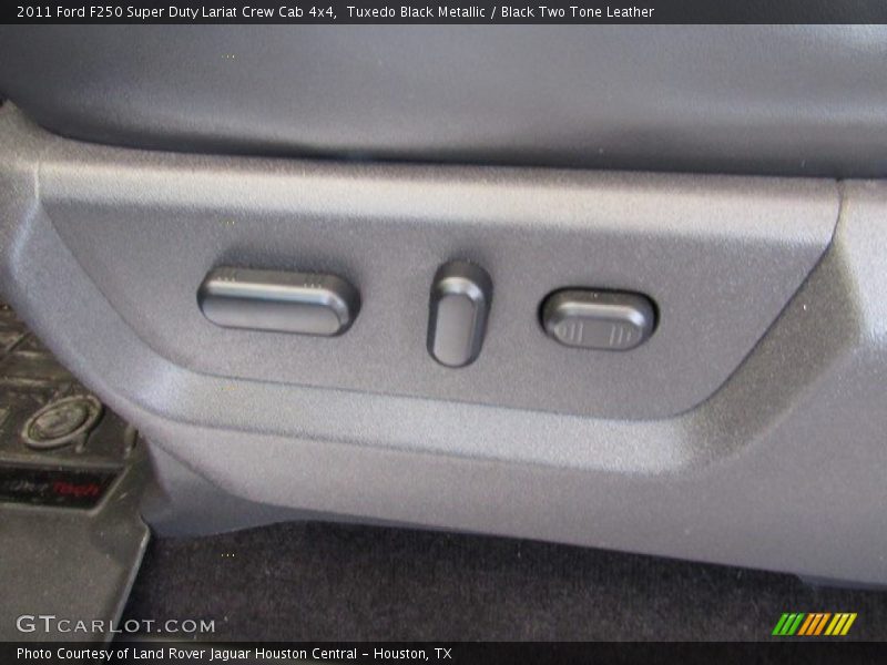 Tuxedo Black Metallic / Black Two Tone Leather 2011 Ford F250 Super Duty Lariat Crew Cab 4x4