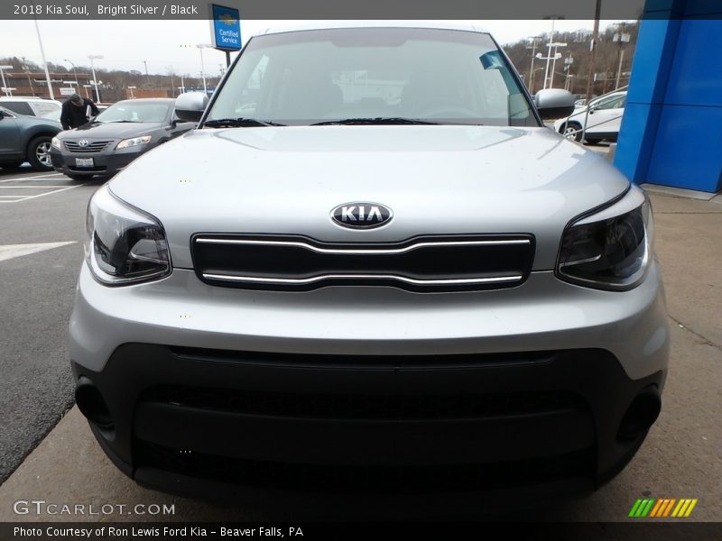 Bright Silver / Black 2018 Kia Soul