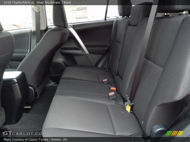 Silver Sky Metallic / Black 2018 Toyota RAV4 LE