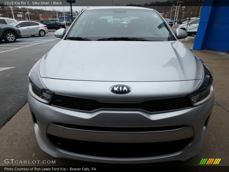 Silky Silver / Black 2018 Kia Rio S