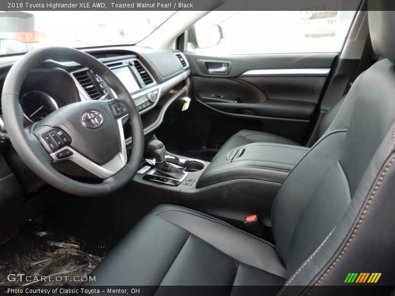 Toasted Walnut Pearl / Black 2018 Toyota Highlander XLE AWD