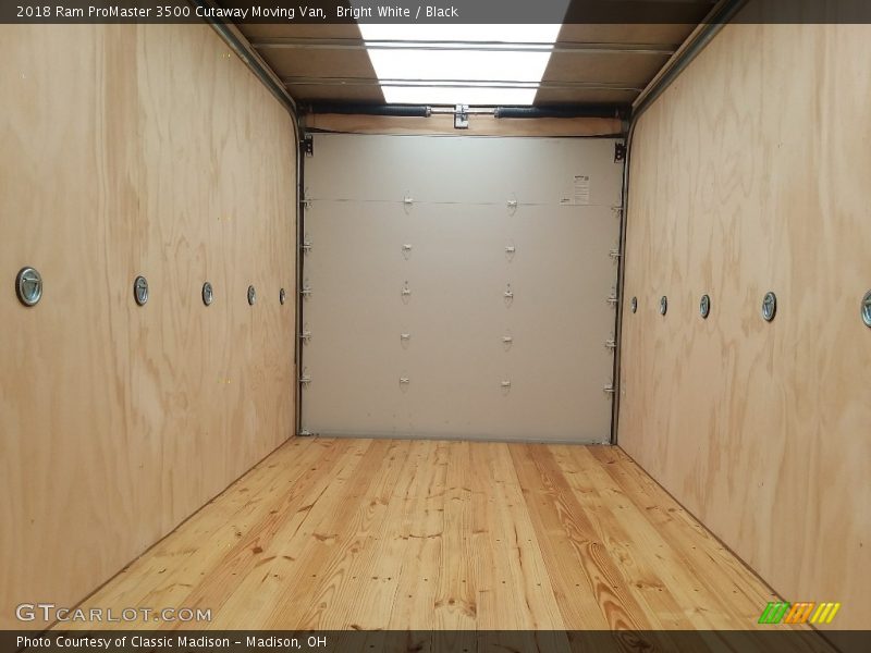 Bright White / Black 2018 Ram ProMaster 3500 Cutaway Moving Van