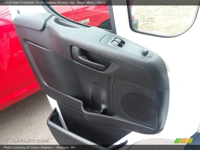 Bright White / Black 2018 Ram ProMaster 3500 Cutaway Moving Van