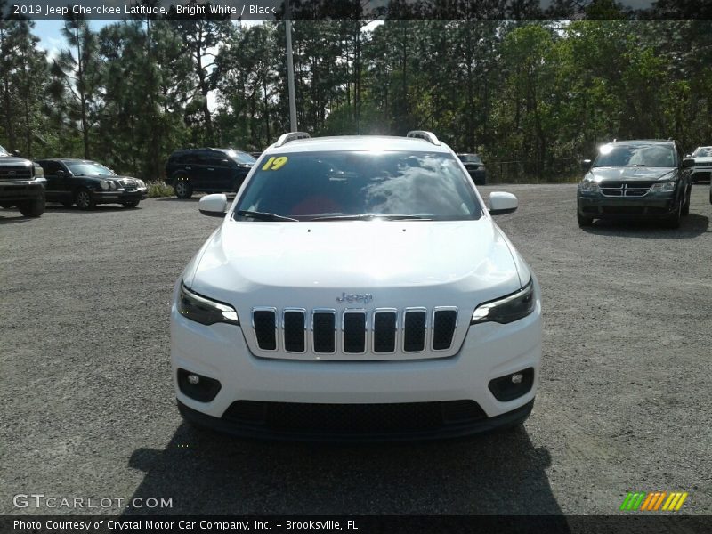 Bright White / Black 2019 Jeep Cherokee Latitude