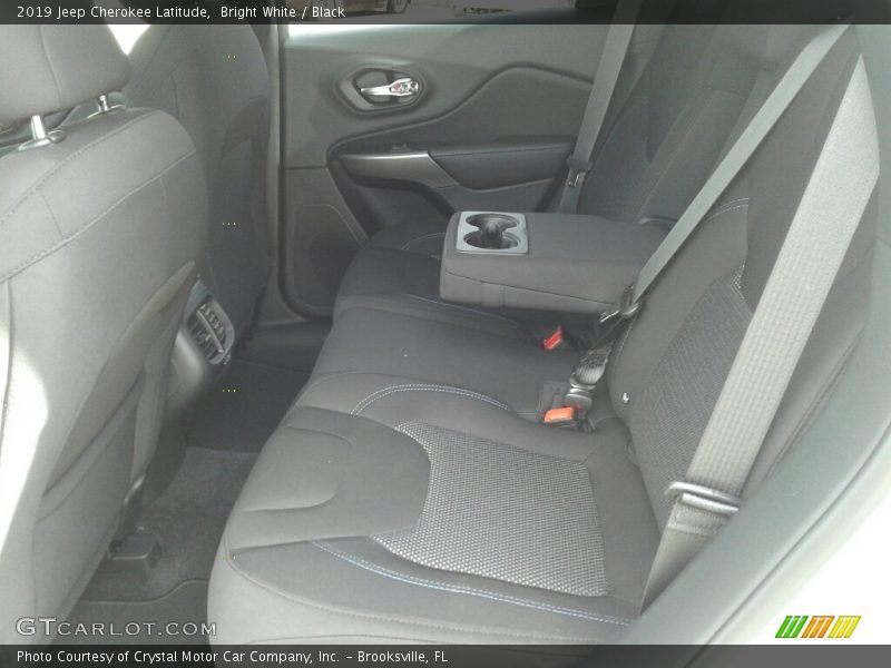 Bright White / Black 2019 Jeep Cherokee Latitude