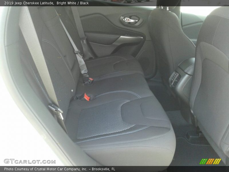 Bright White / Black 2019 Jeep Cherokee Latitude