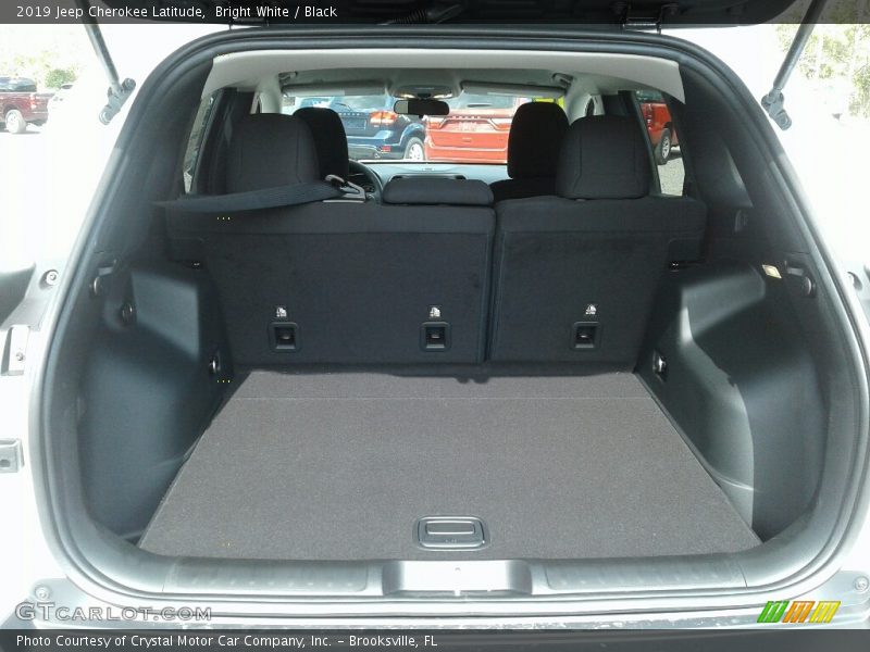 Bright White / Black 2019 Jeep Cherokee Latitude