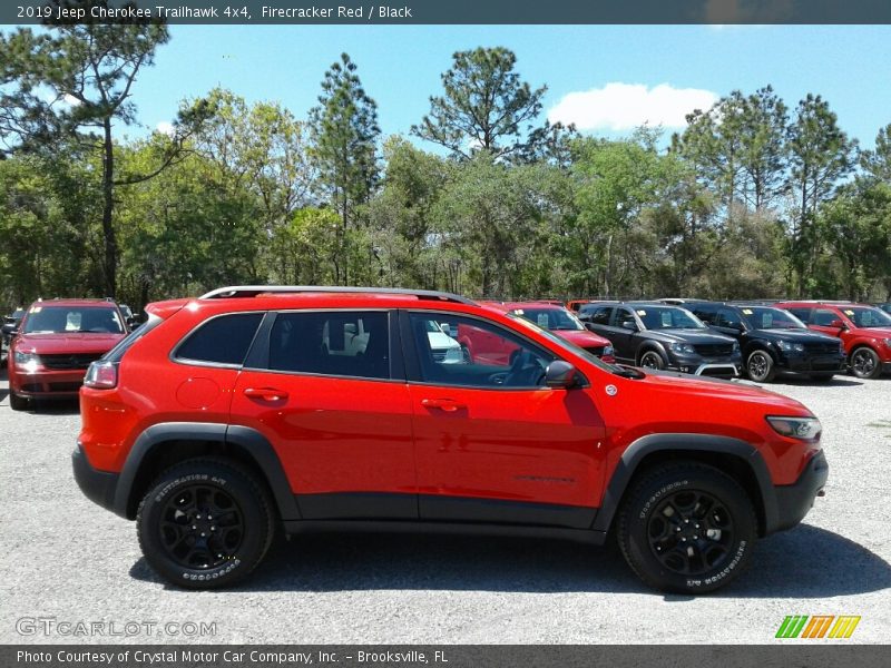 Firecracker Red / Black 2019 Jeep Cherokee Trailhawk 4x4