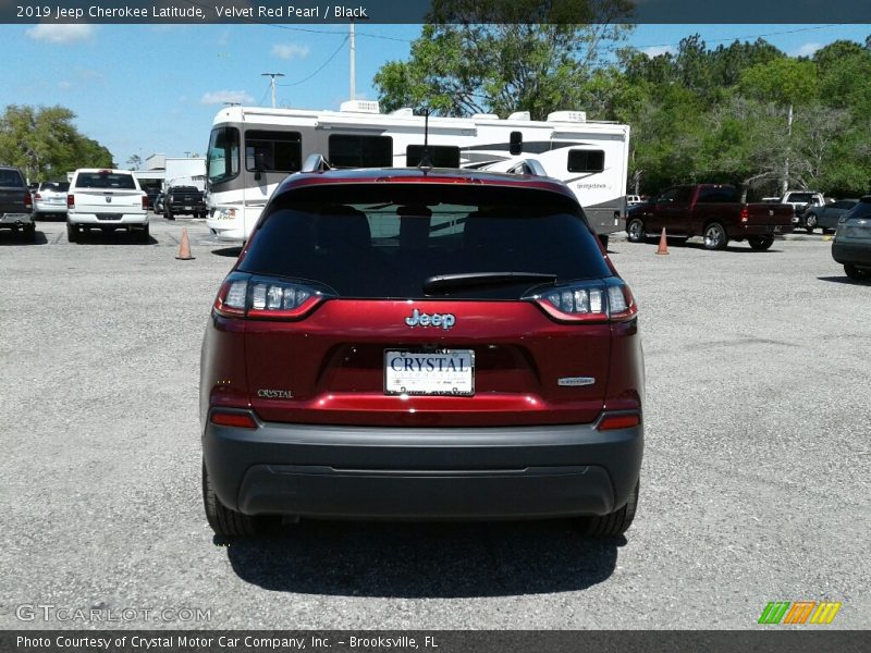 Velvet Red Pearl / Black 2019 Jeep Cherokee Latitude
