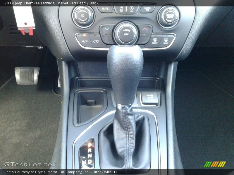 Velvet Red Pearl / Black 2019 Jeep Cherokee Latitude