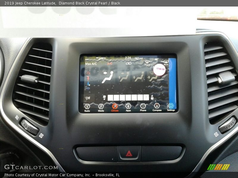 Diamond Black Crystal Pearl / Black 2019 Jeep Cherokee Latitude