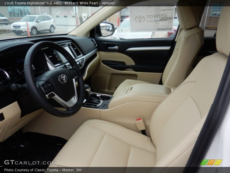 Blizzard White Pearl / Almond 2018 Toyota Highlander XLE AWD