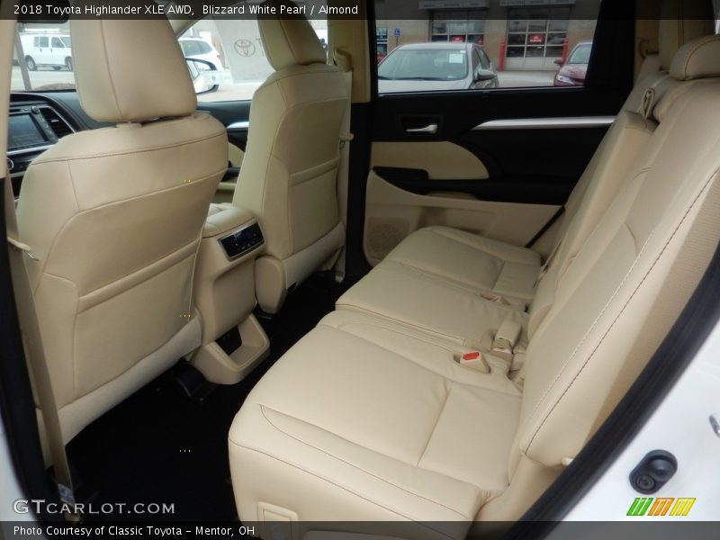 Blizzard White Pearl / Almond 2018 Toyota Highlander XLE AWD