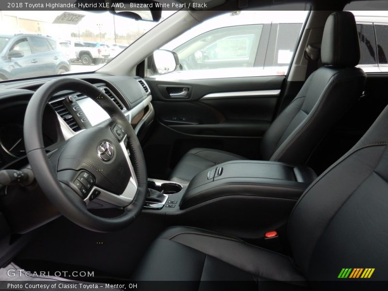 Blizzard White Pearl / Black 2018 Toyota Highlander Hybrid XLE AWD