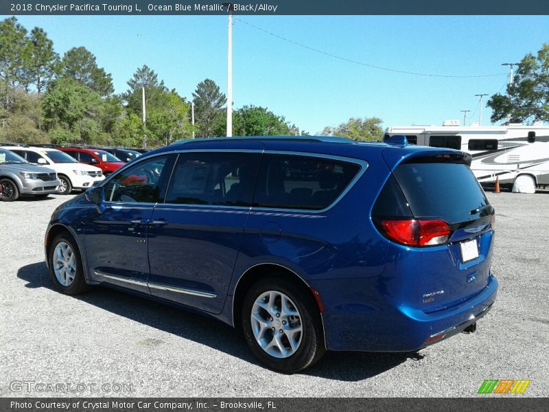 Ocean Blue Metallic / Black/Alloy 2018 Chrysler Pacifica Touring L