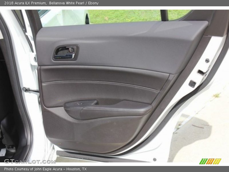 Bellanova White Pearl / Ebony 2018 Acura ILX Premium