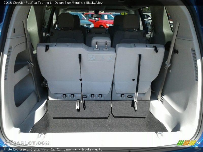 Ocean Blue Metallic / Black/Alloy 2018 Chrysler Pacifica Touring L