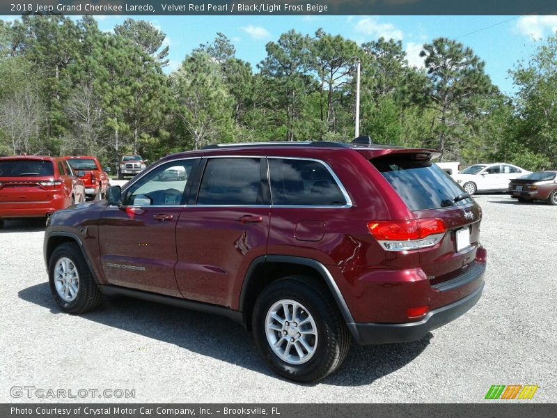 Velvet Red Pearl / Black/Light Frost Beige 2018 Jeep Grand Cherokee Laredo