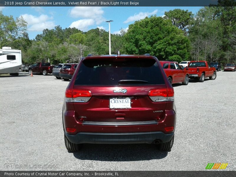 Velvet Red Pearl / Black/Light Frost Beige 2018 Jeep Grand Cherokee Laredo