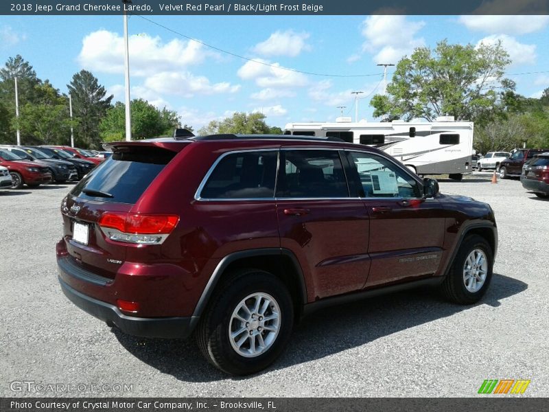 Velvet Red Pearl / Black/Light Frost Beige 2018 Jeep Grand Cherokee Laredo