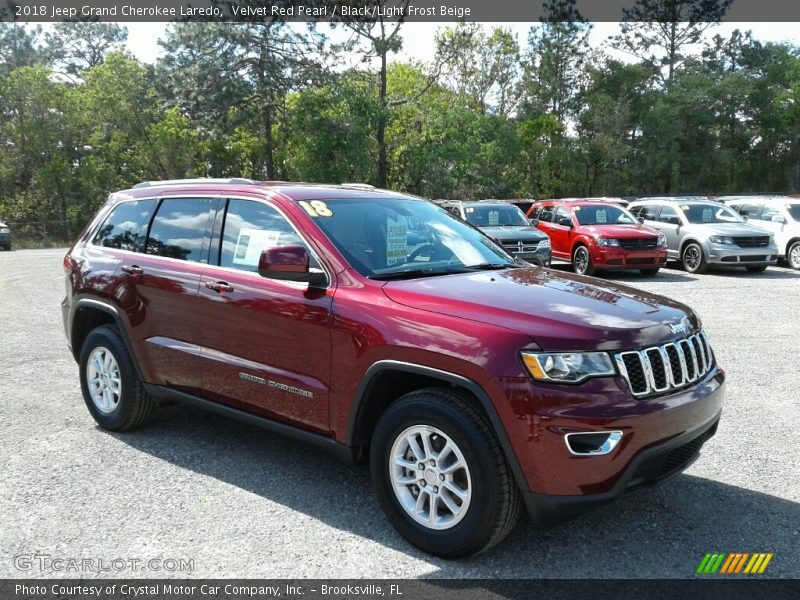 Velvet Red Pearl / Black/Light Frost Beige 2018 Jeep Grand Cherokee Laredo