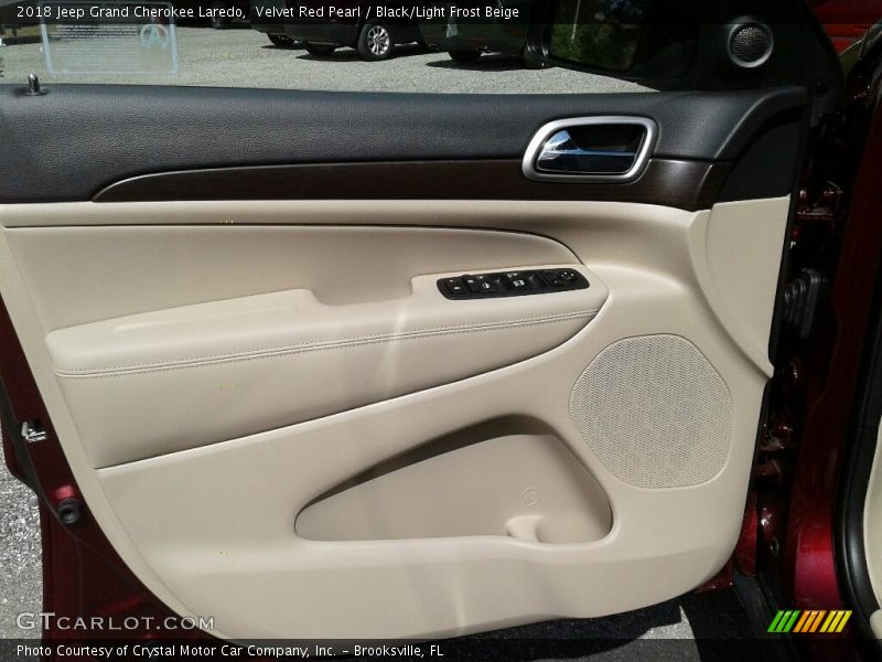 Velvet Red Pearl / Black/Light Frost Beige 2018 Jeep Grand Cherokee Laredo