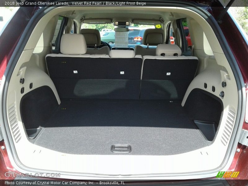 Velvet Red Pearl / Black/Light Frost Beige 2018 Jeep Grand Cherokee Laredo