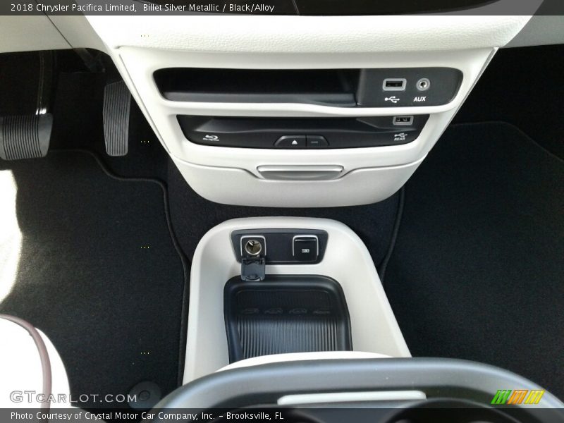Billet Silver Metallic / Black/Alloy 2018 Chrysler Pacifica Limited