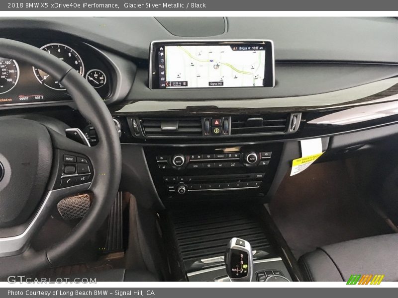 Glacier Silver Metallic / Black 2018 BMW X5 xDrive40e iPerfomance