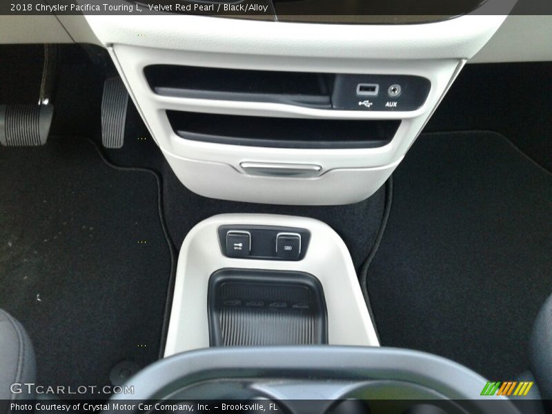 Velvet Red Pearl / Black/Alloy 2018 Chrysler Pacifica Touring L