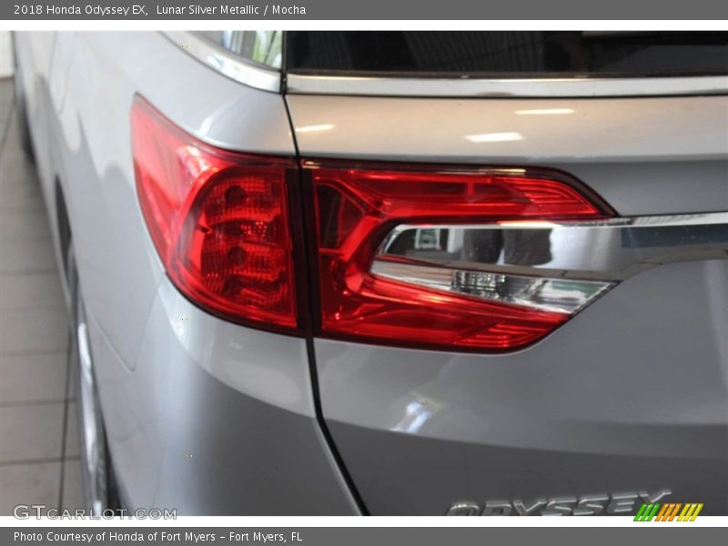Lunar Silver Metallic / Mocha 2018 Honda Odyssey EX