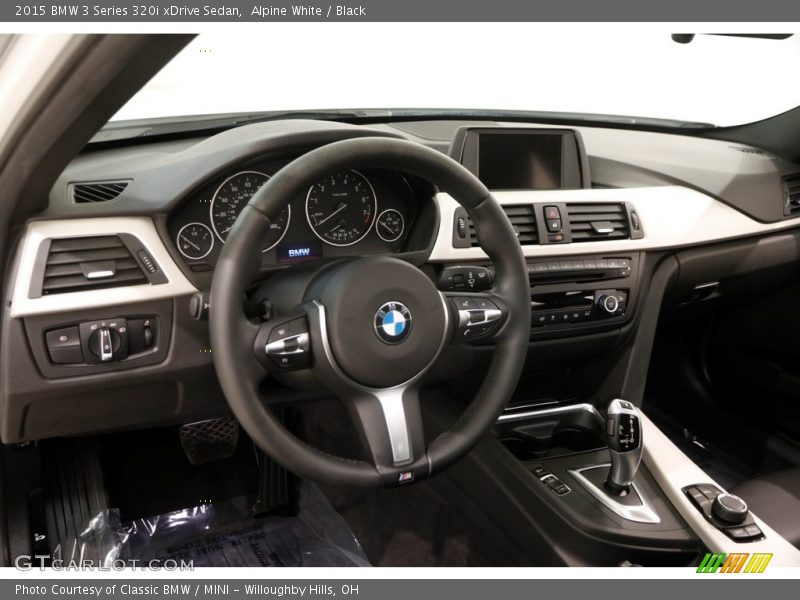 Alpine White / Black 2015 BMW 3 Series 320i xDrive Sedan