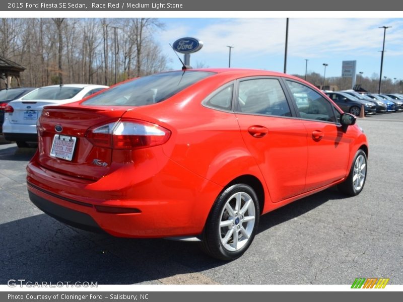 Race Red / Medium Light Stone 2015 Ford Fiesta SE Sedan