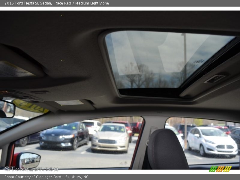 Race Red / Medium Light Stone 2015 Ford Fiesta SE Sedan