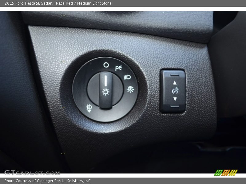 Race Red / Medium Light Stone 2015 Ford Fiesta SE Sedan