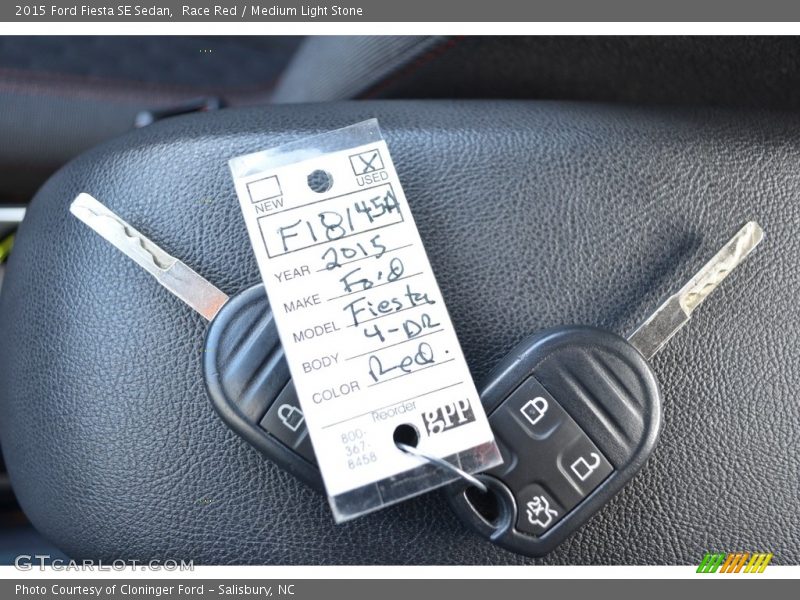 Race Red / Medium Light Stone 2015 Ford Fiesta SE Sedan