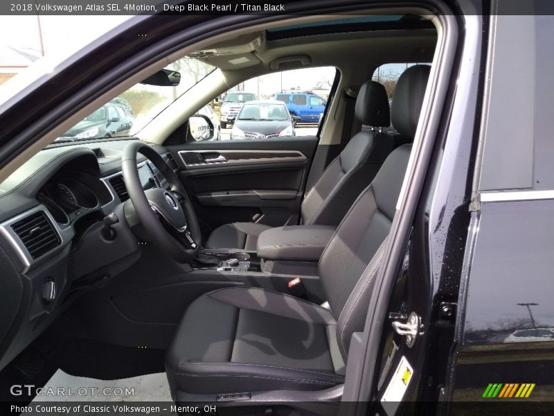 Front Seat of 2018 Atlas SEL 4Motion