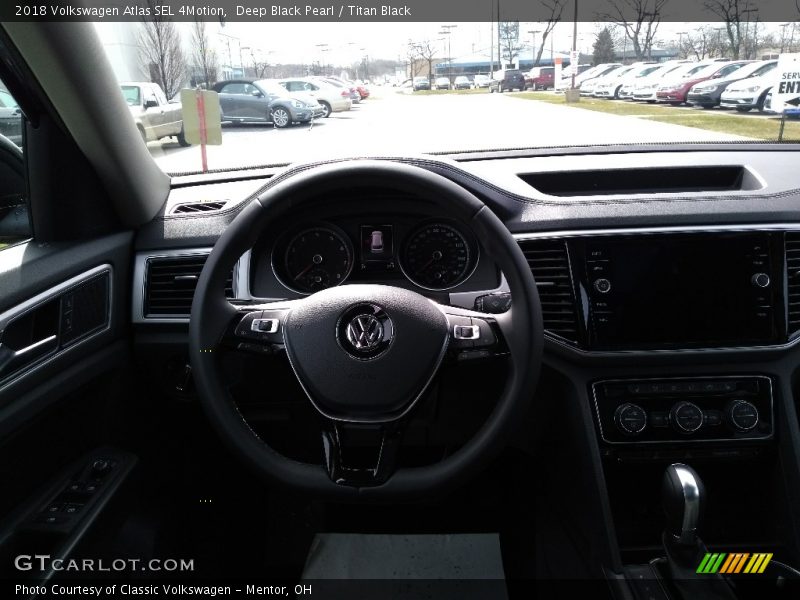 Deep Black Pearl / Titan Black 2018 Volkswagen Atlas SEL 4Motion