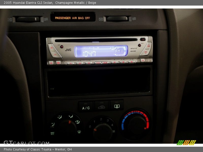 Champagne Metallic / Beige 2005 Hyundai Elantra GLS Sedan