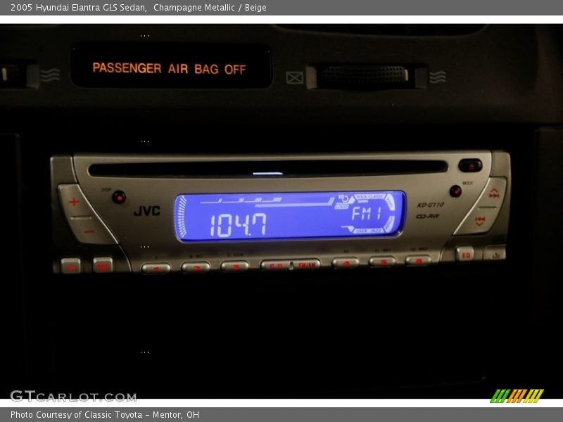 Champagne Metallic / Beige 2005 Hyundai Elantra GLS Sedan