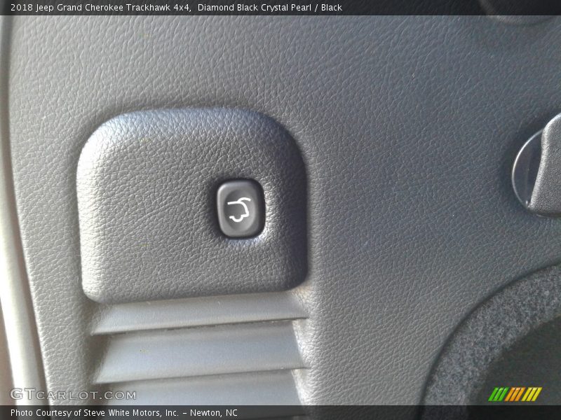 Diamond Black Crystal Pearl / Black 2018 Jeep Grand Cherokee Trackhawk 4x4