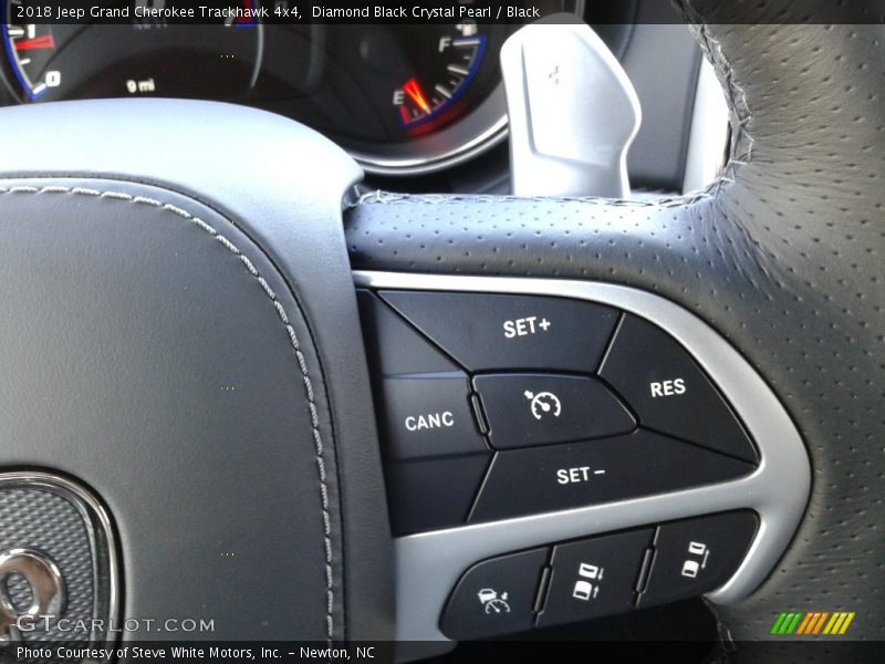 Controls of 2018 Grand Cherokee Trackhawk 4x4