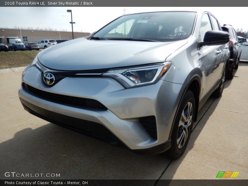 Silver Sky Metallic / Black 2018 Toyota RAV4 LE