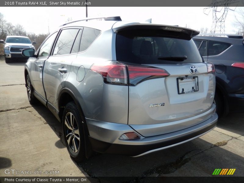 Silver Sky Metallic / Ash 2018 Toyota RAV4 XLE